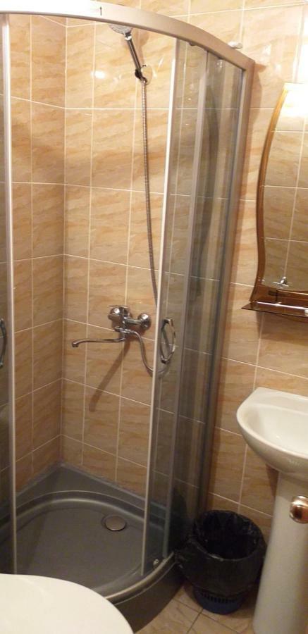 Tourist Hotel Ustʼ-Kamenogorsk Camera foto